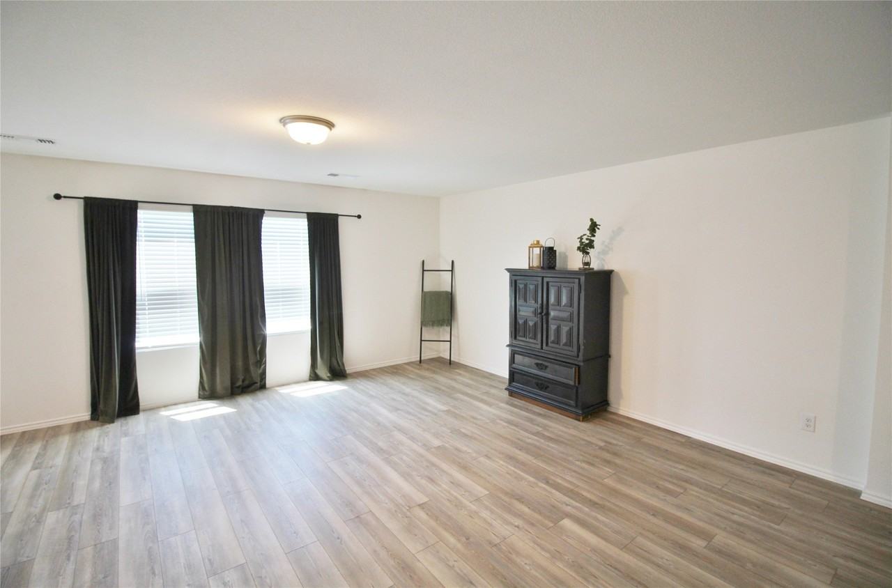 1229 Autumn Mist Ln - Photo 4 of 32