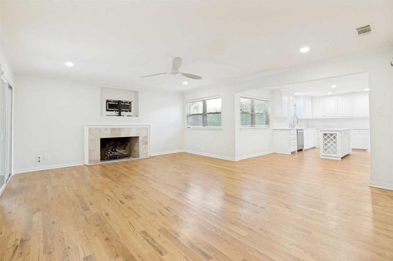 5820 Forest Ln - Photo 4 of 20