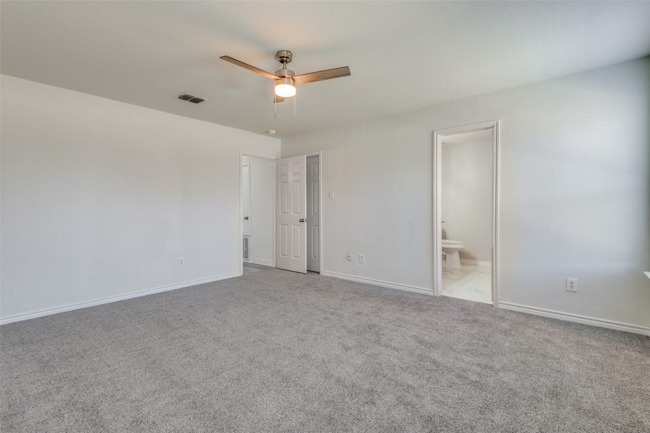312 Stanford - Photo 7 of 25