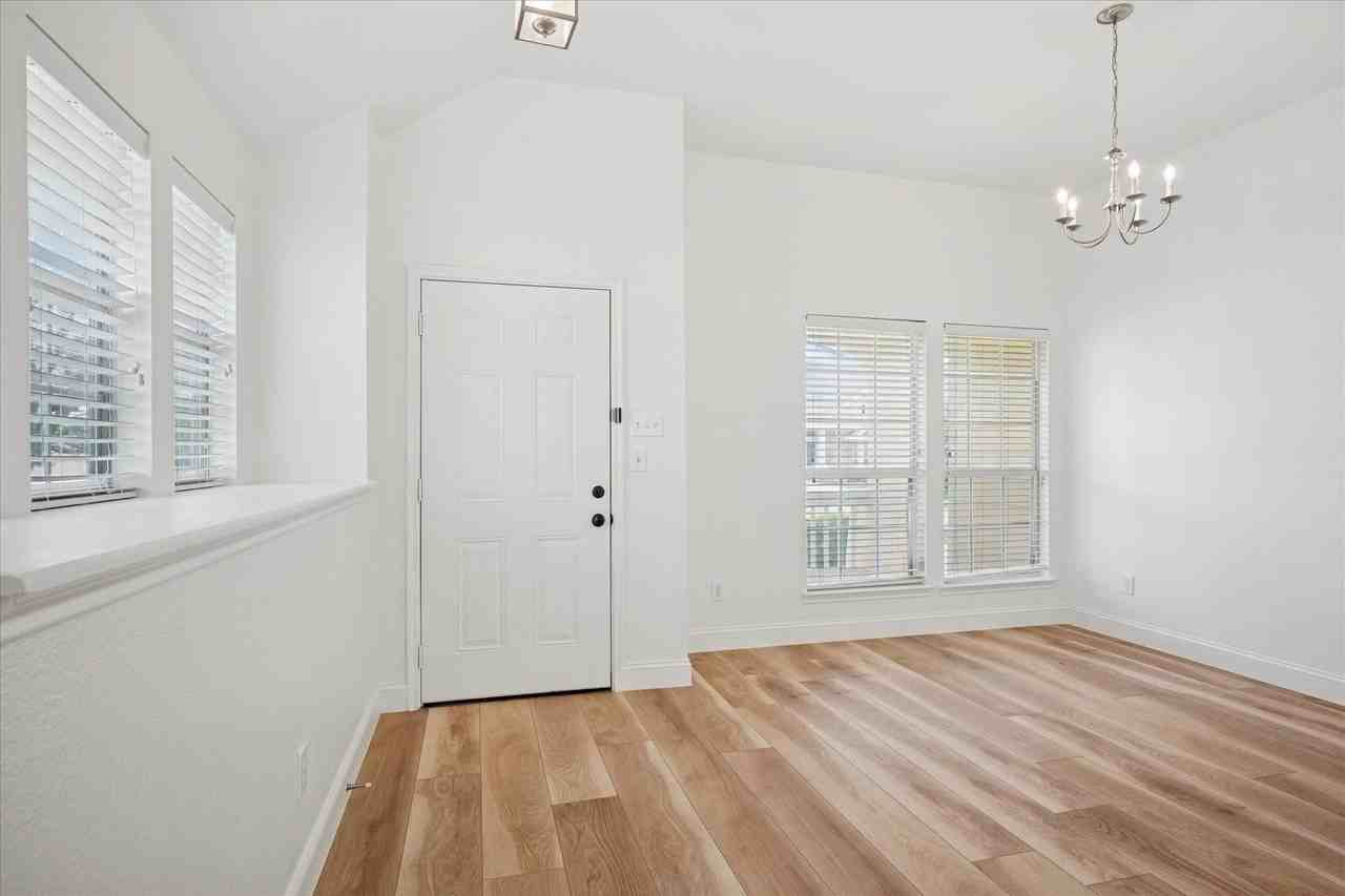 9929 Wild Ginger Dr - Photo 3 of 25