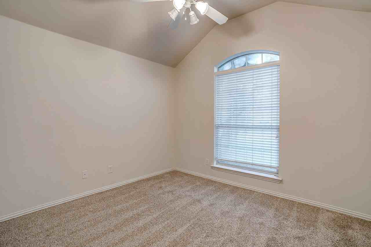 129 Hirth Dr - Photo 5 of 23