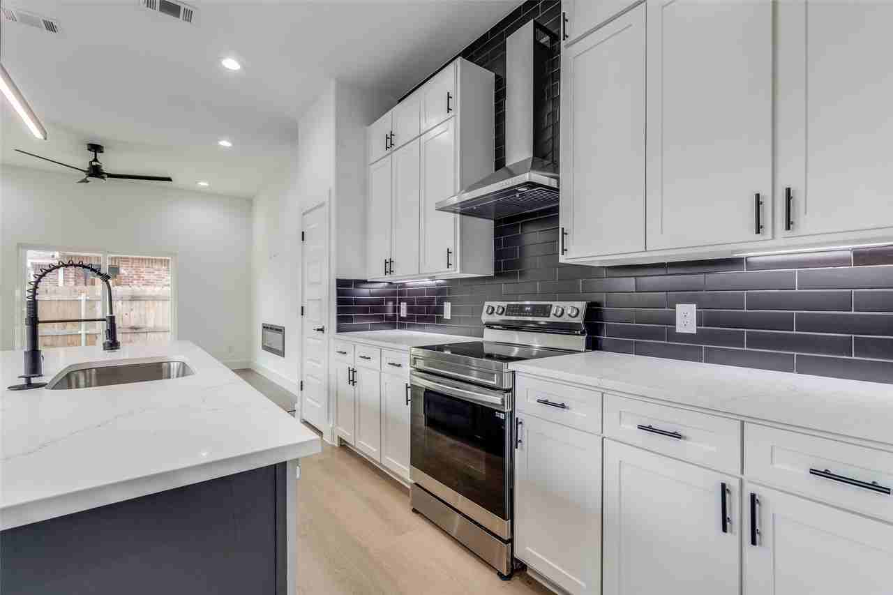 6602 Bexar St - Photo 6 of 22