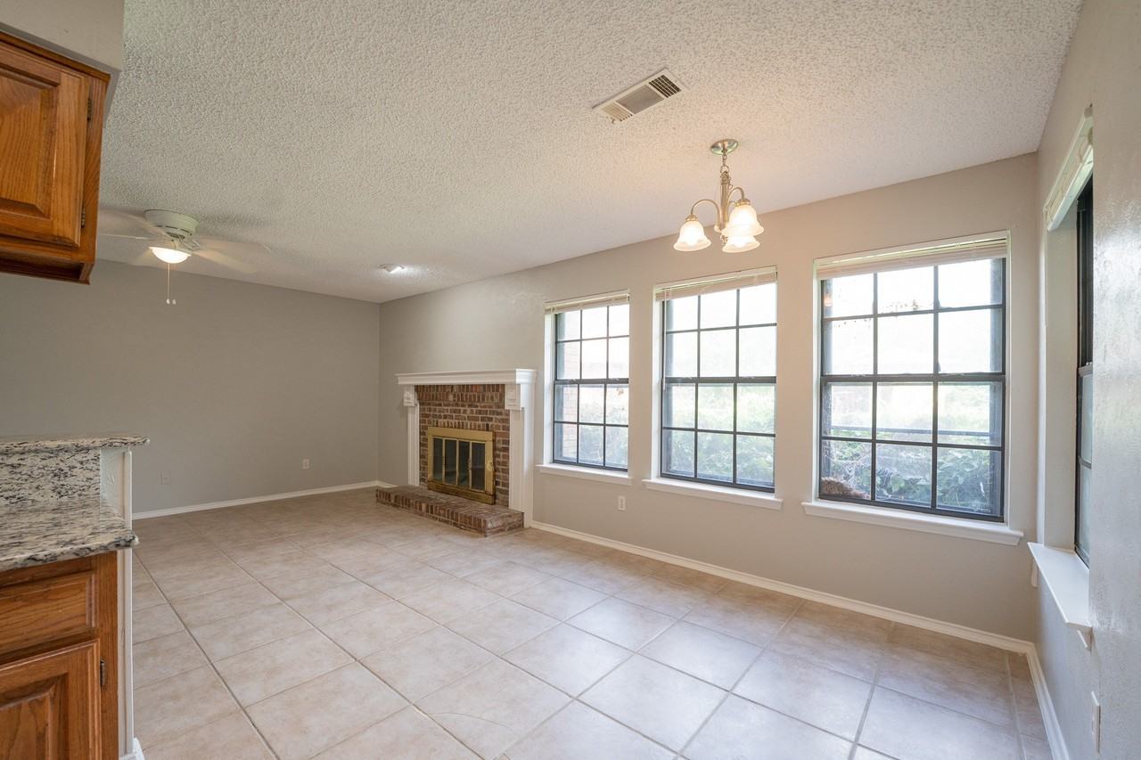 1731 Dynasty Cir - Photo 5 of 11