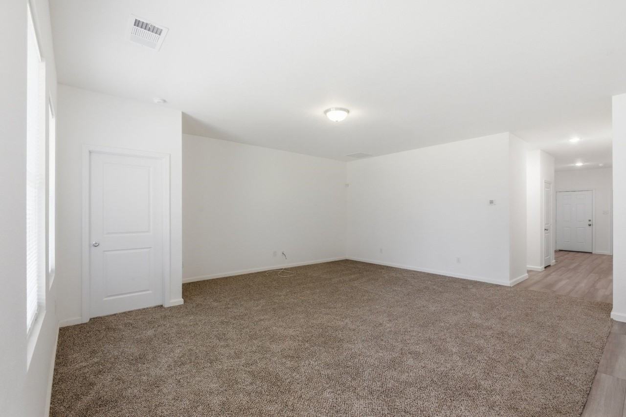 759 Crestridge Dr - Photo 5 of 27