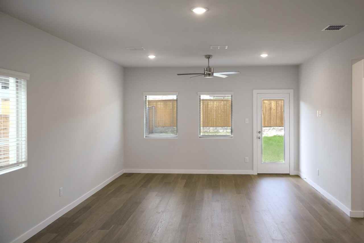 3916 Nasworthy Dr - Photo 4 of 31