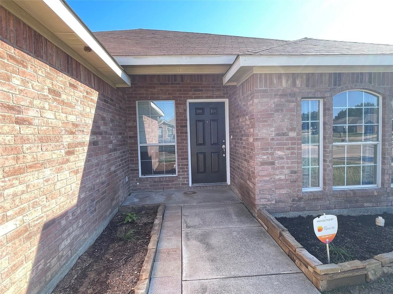 1253 Rosedale Springs Ln - Photo 3 of 20