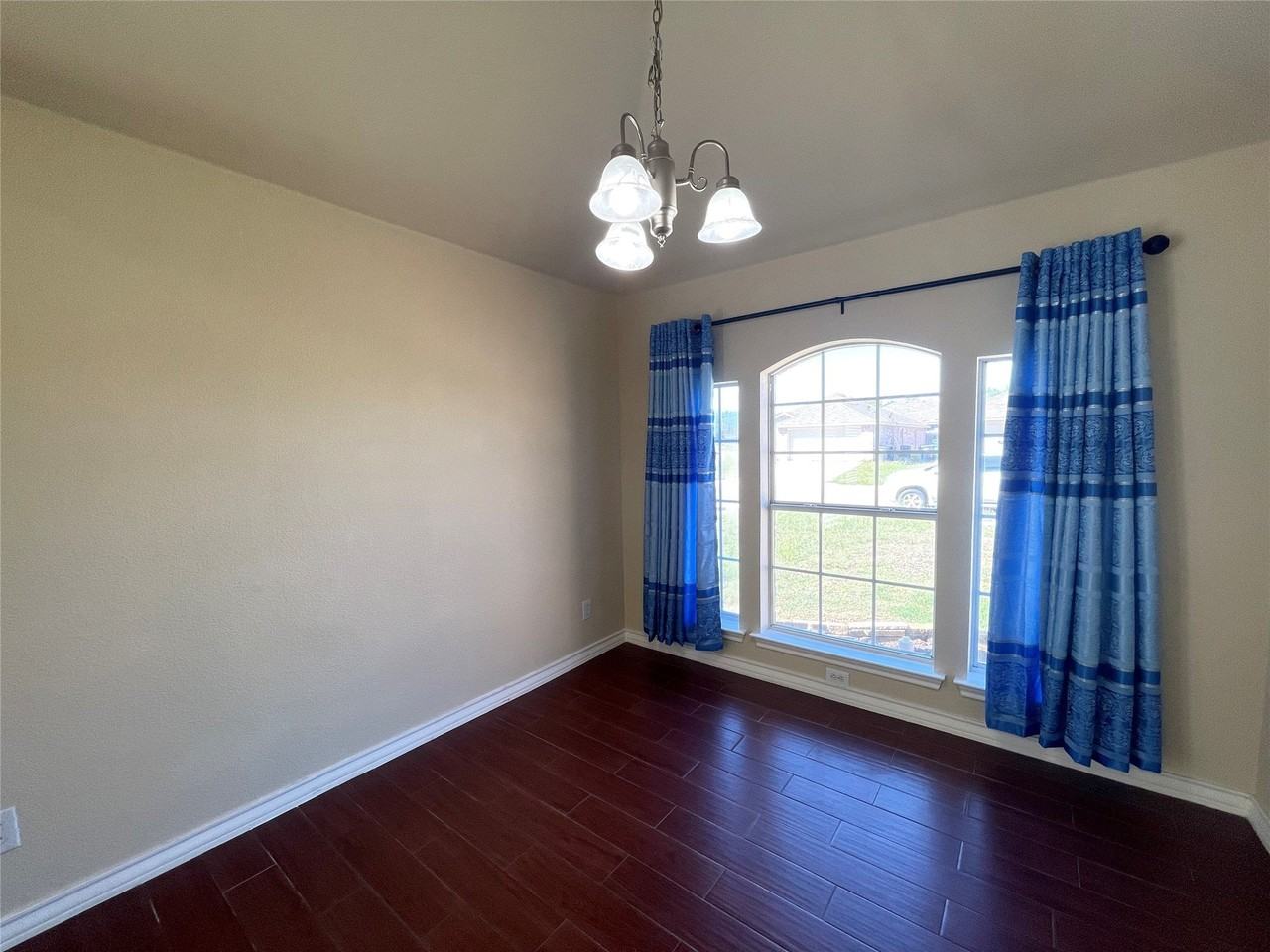 1253 Rosedale Springs Ln - Photo 5 of 20