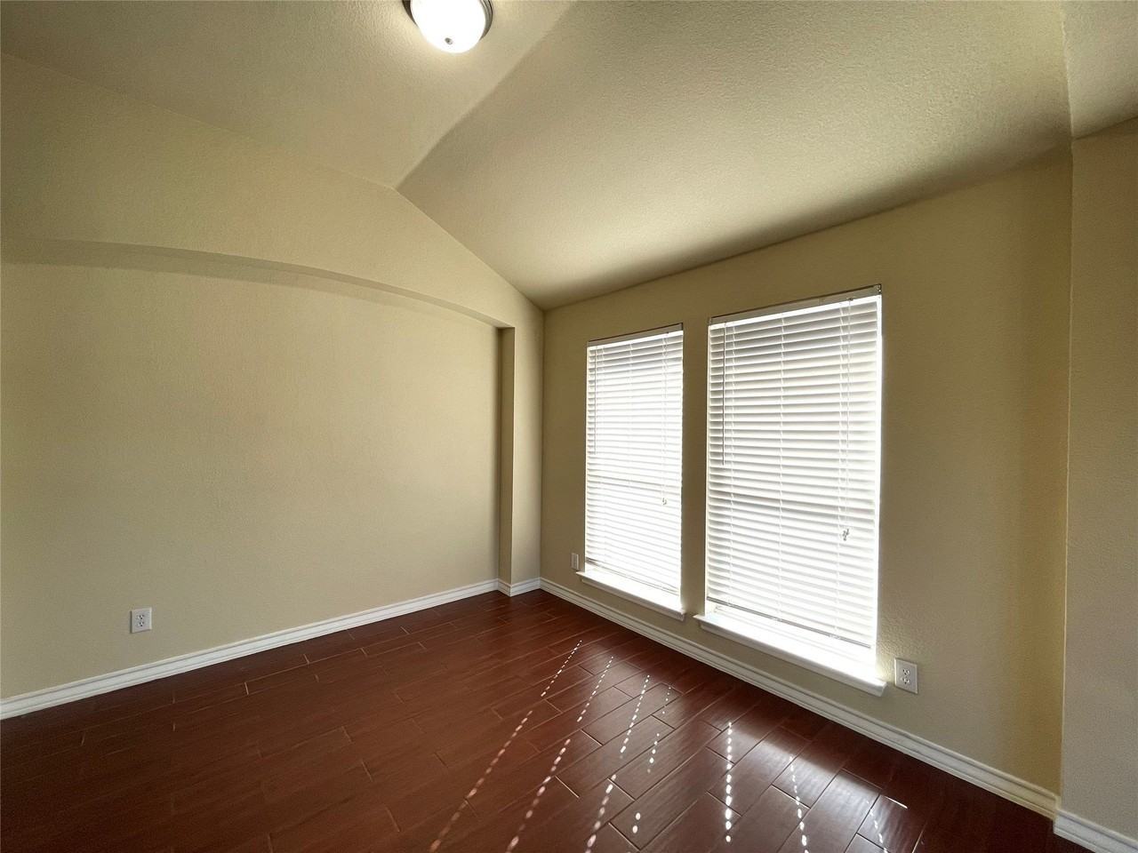 1253 Rosedale Springs Ln - Photo 6 of 20