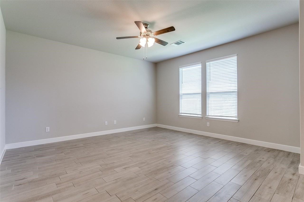 11536 Wolfhound Dr - Photo 5 of 25