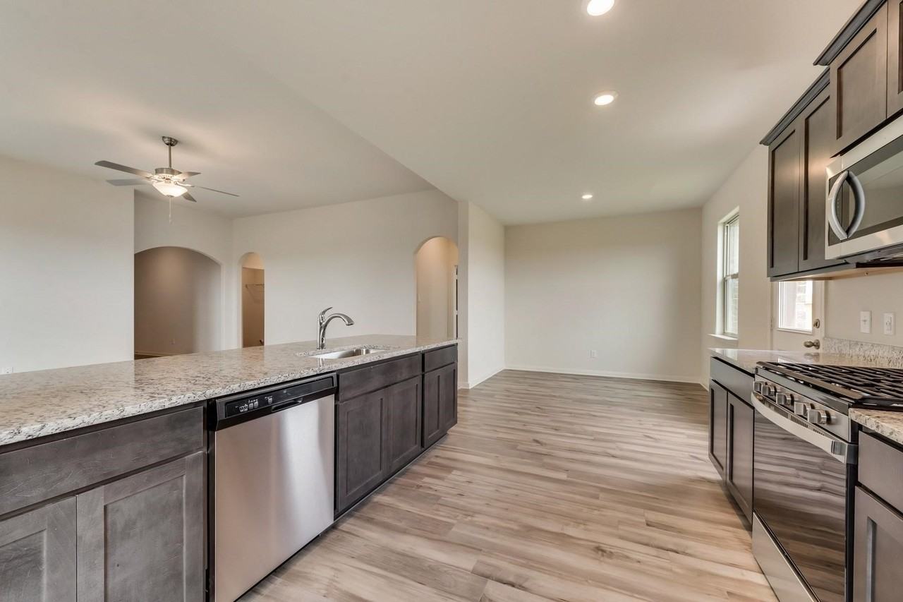 833 Serena Dr - Photo 2 of 20