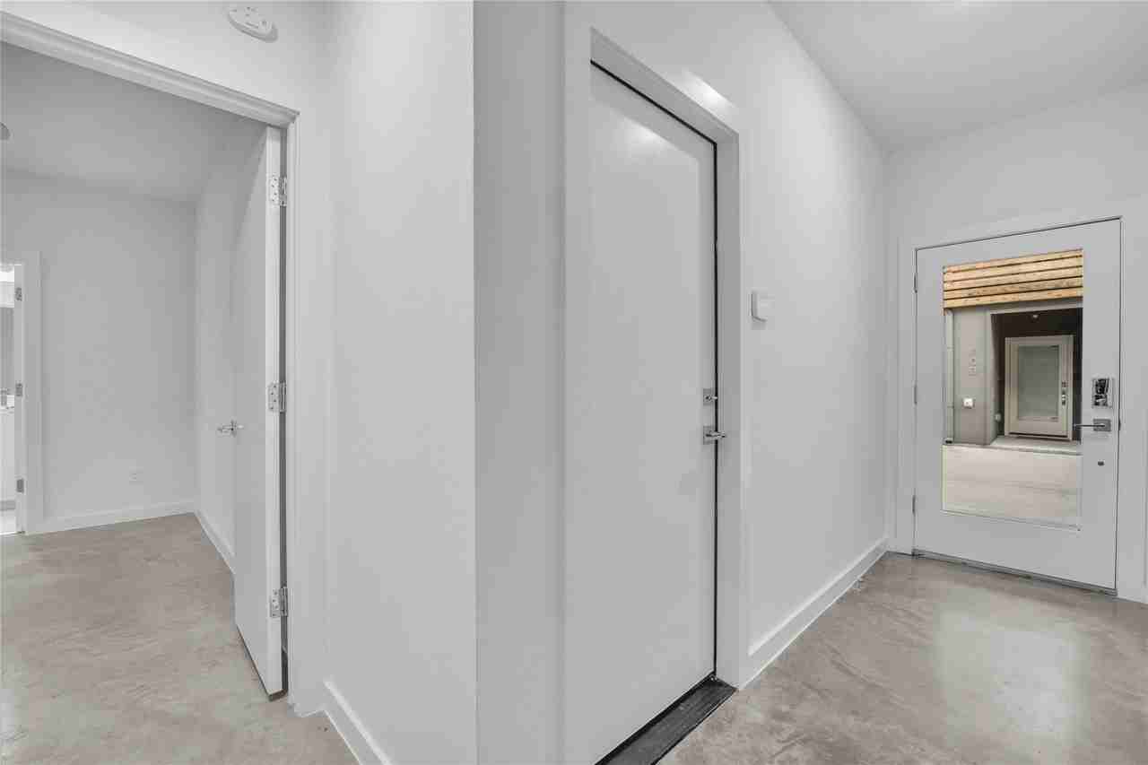 2314 N Carroll Ave #103 - Photo 6 of 25