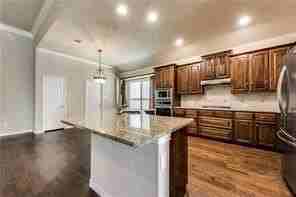1321 Crescent Cove Dr - Photo 7 of 16