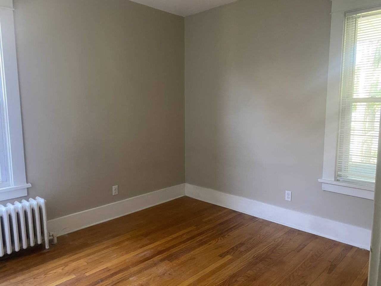 51 Hollywood Ave #2F - Photo 4 of 12