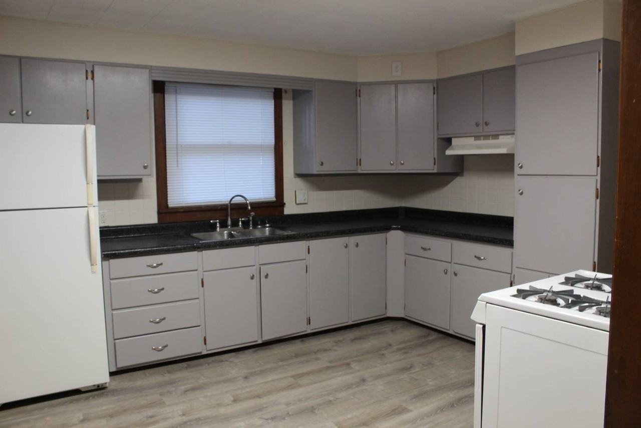 809 Calhoun St #B - Photo 2 of 6