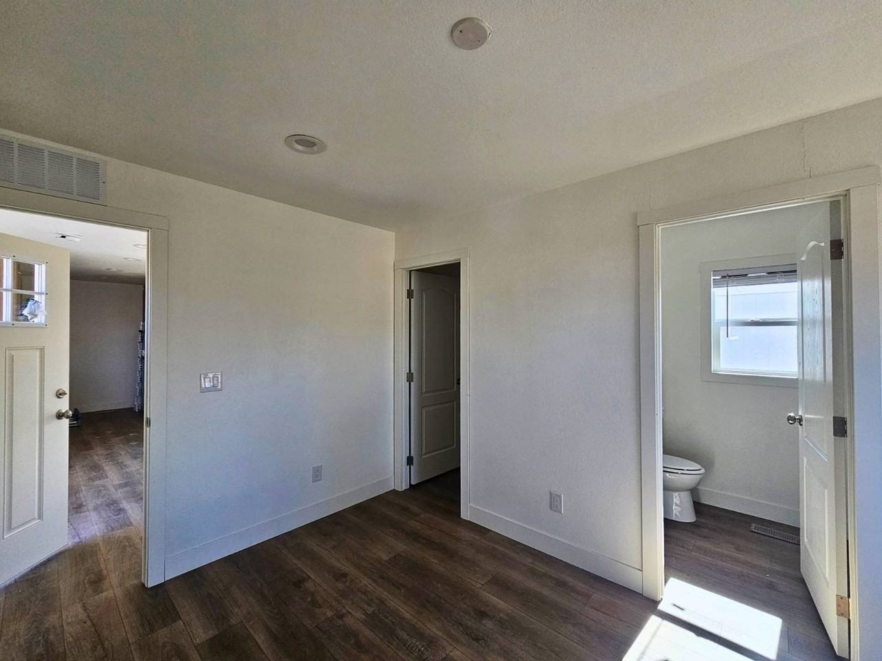 1431 N French St #E13 - Photo 3 of 10