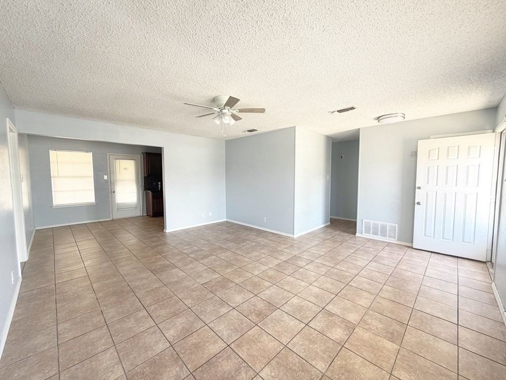 2 Star Cir - Photo 6 of 28