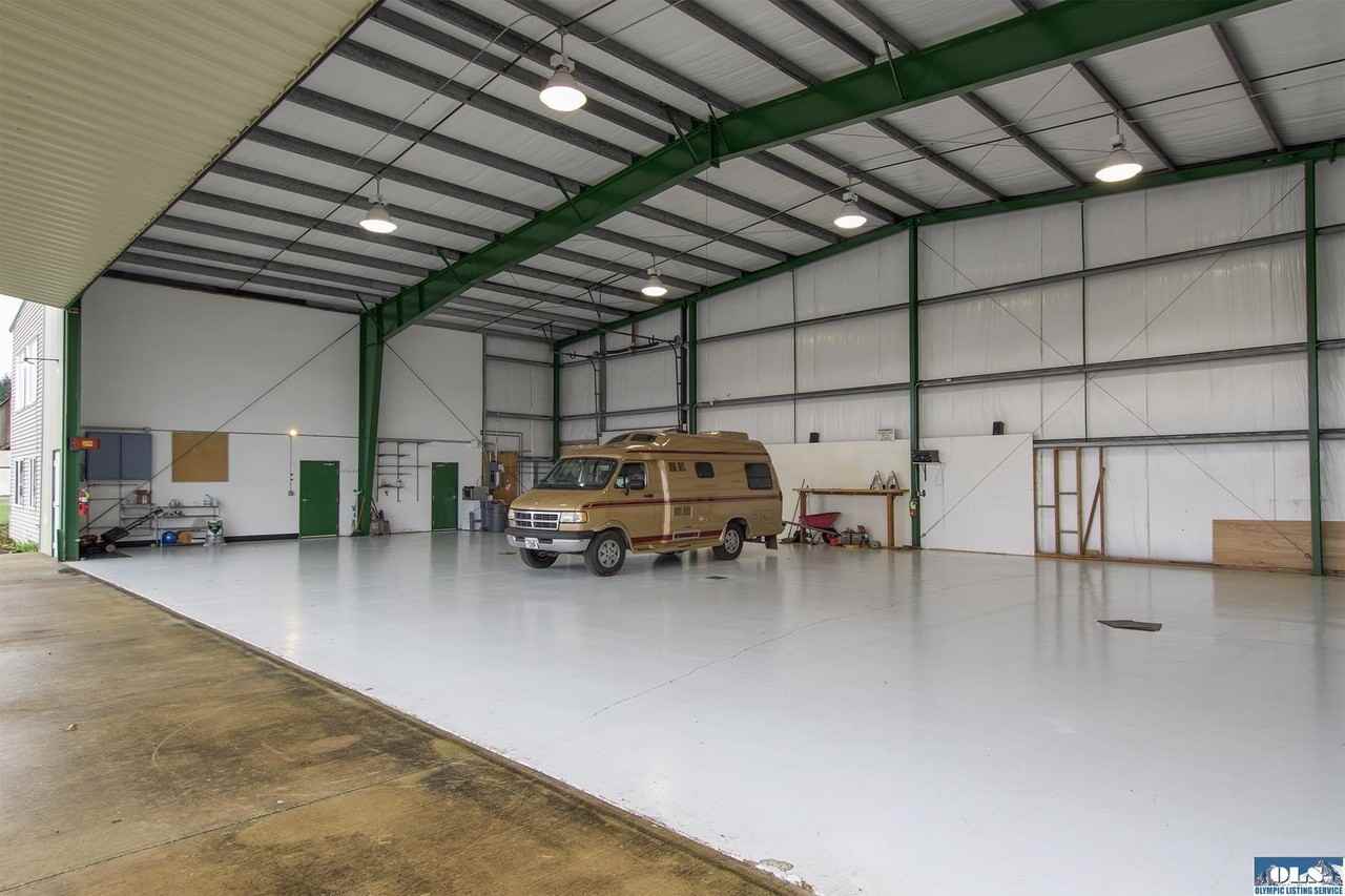 191 Airport Rd - Photo 5 of 30