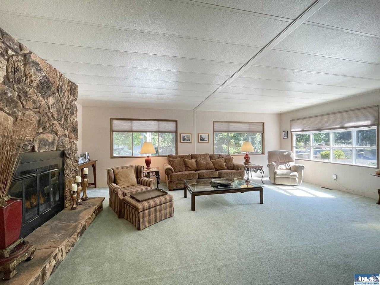 121 Ivy Ln - Photo 5 of 50