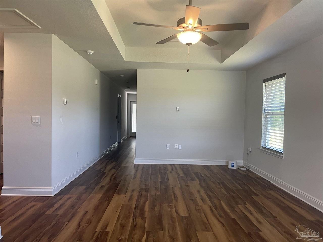 7130 Sonny Dr - Photo 3 of 24