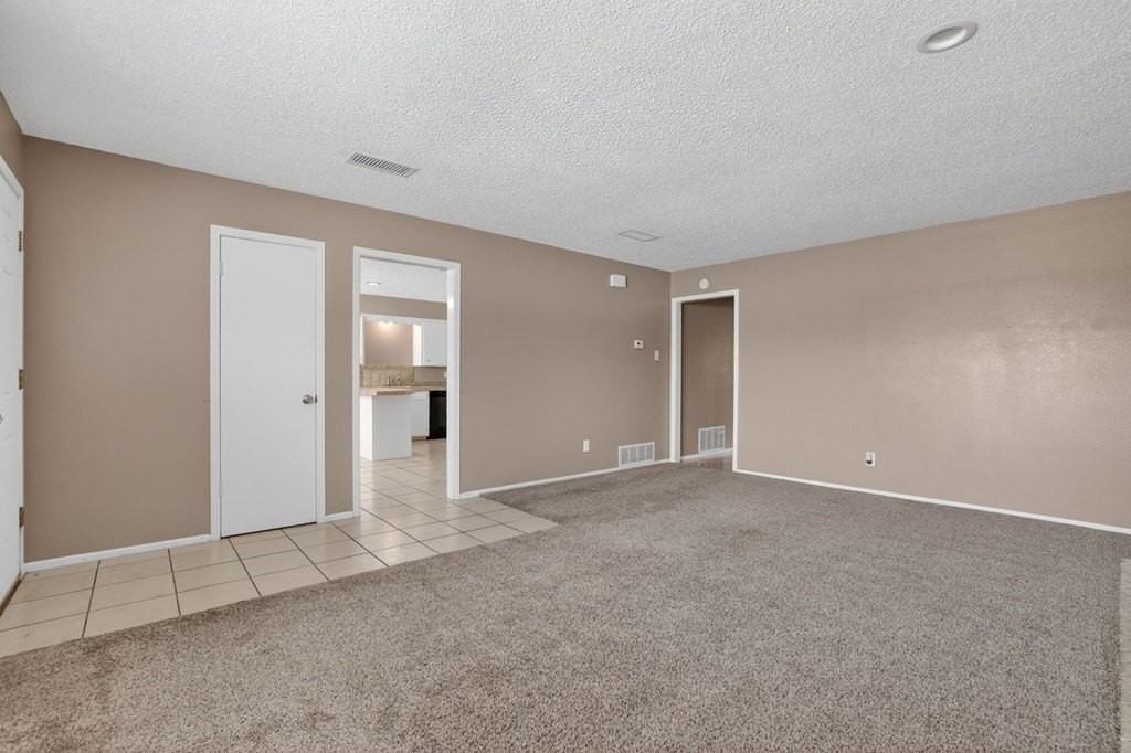 2615 Haynes Dr #B - Photo 6 of 36