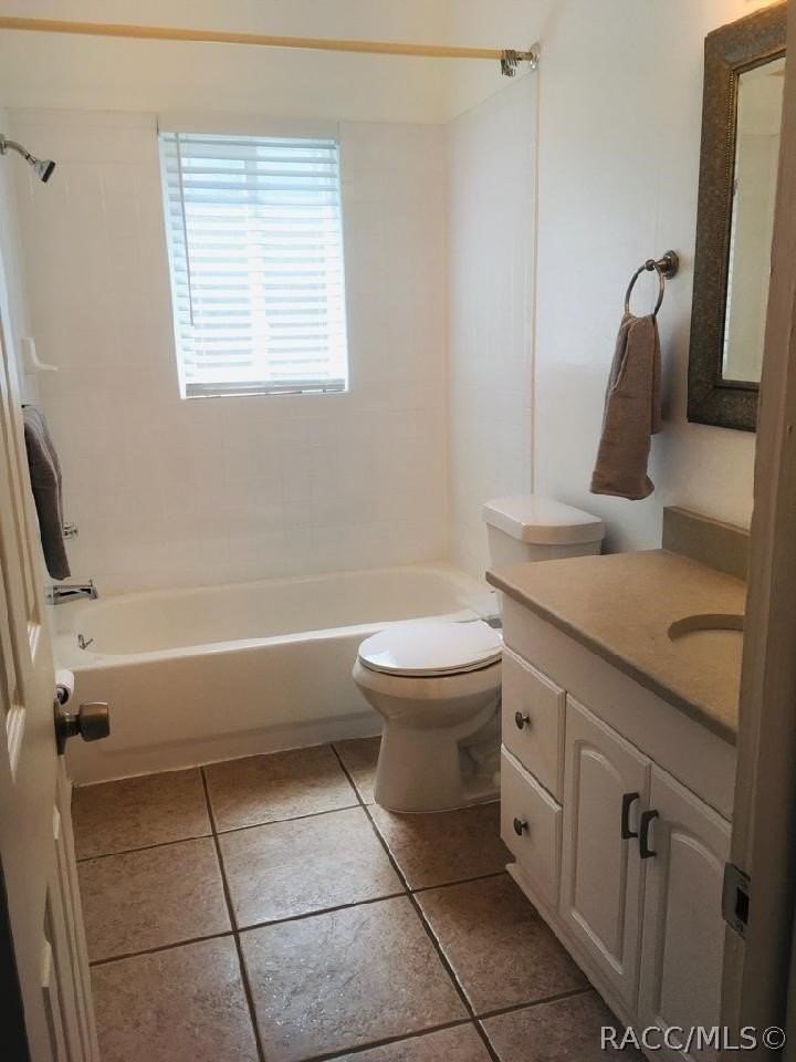 209 1/2 9th Ave N - Photo 3 of 10