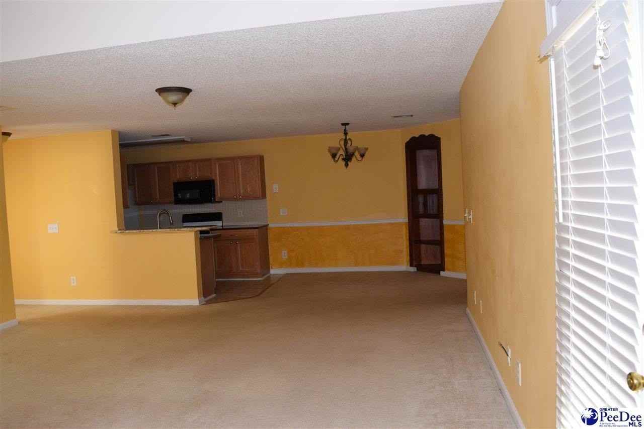 2125 Sanderling Dr Apt G - Photo 4 of 33