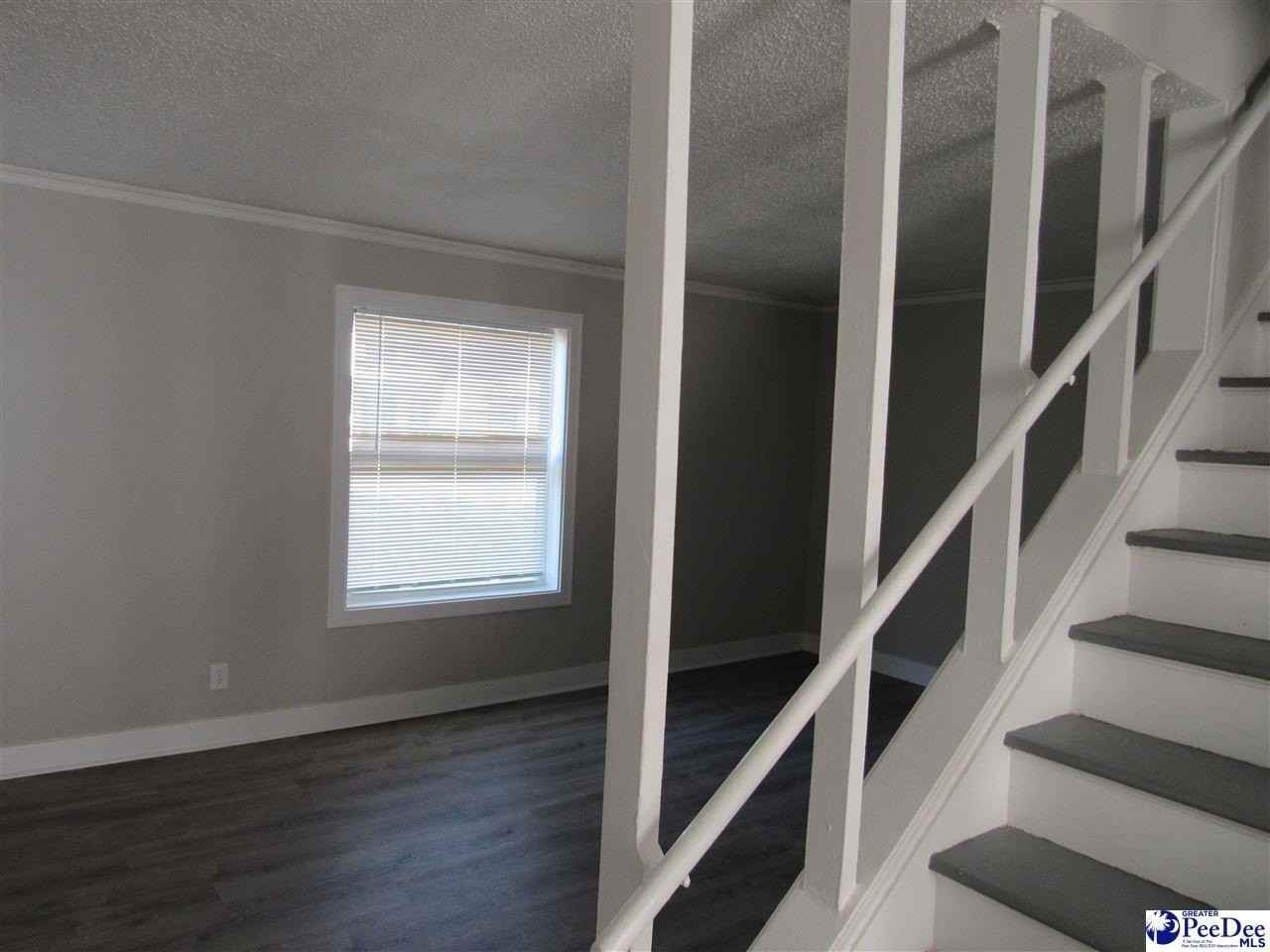 730 S Dargan St - Photo 5 of 11