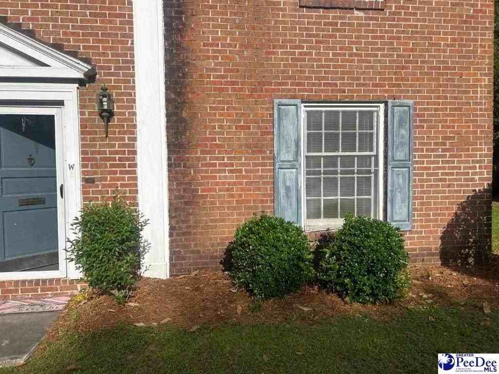 706 S Edisto Dr Apt W - Photo 2 of 9