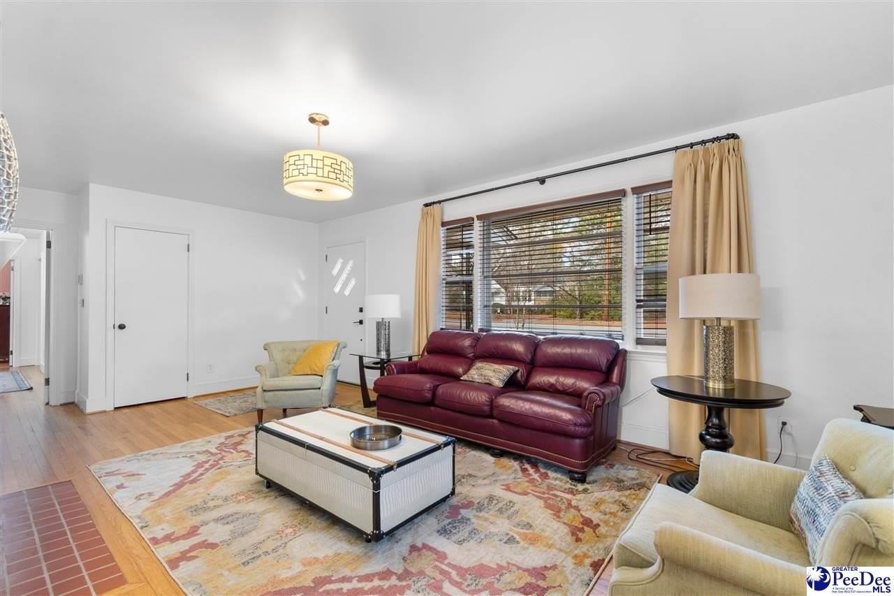 612 Spruce St - Photo 7 of 31