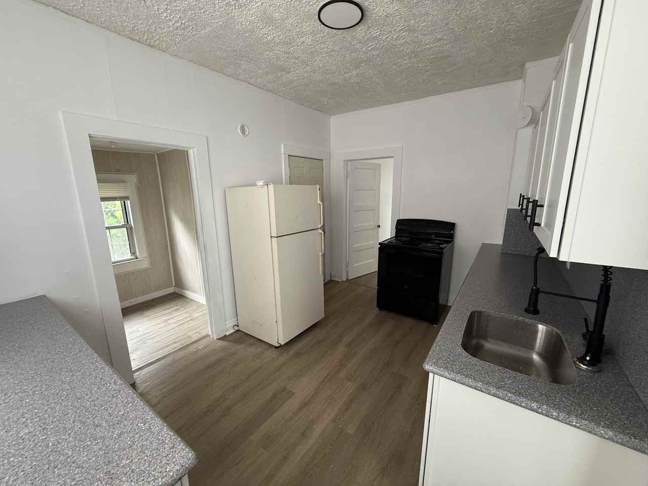 125 Clyde St #1 - Photo 4 of 20