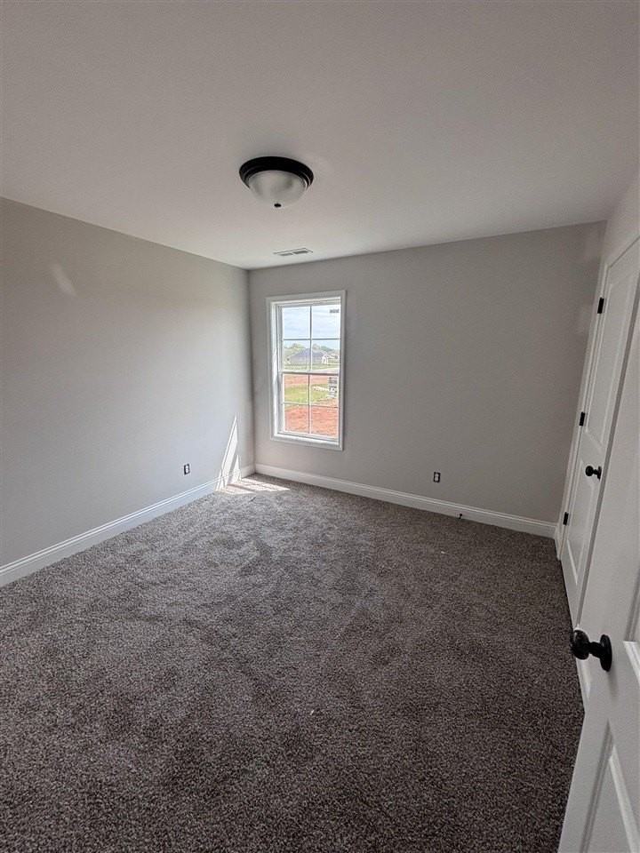 716 Calumet Cir - Photo 3 of 6