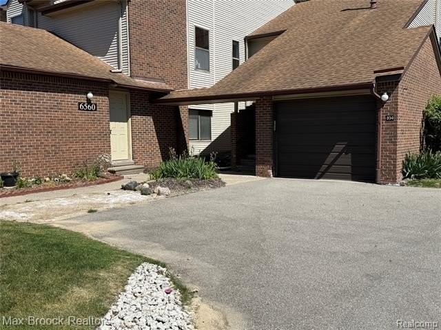 6560 Ridgefield Cir #104 - Photo 2 of 18