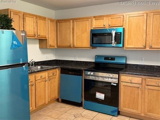 6560 Ridgefield Cir #104 - Photo 6 of 18