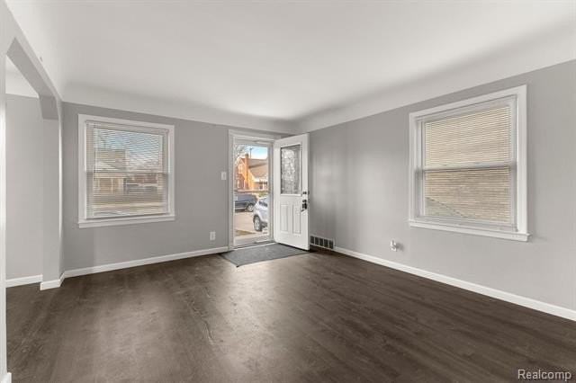 14592 Oconnor Ave - Photo 4 of 35