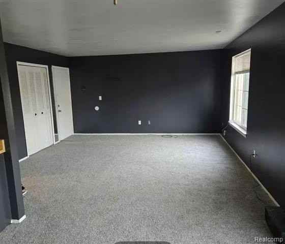 51166 Johns Dr - Photo 2 of 11