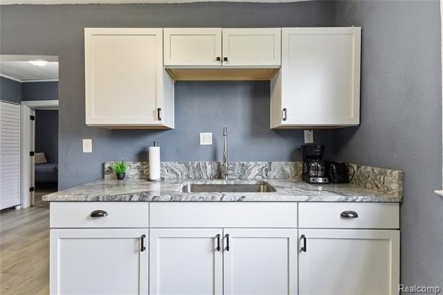 512 Westminster St - Photo 4 of 31