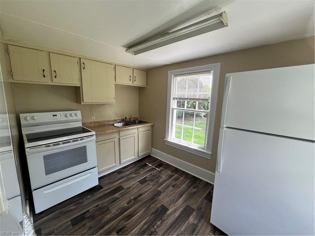 817 State St - Photo 7 of 18