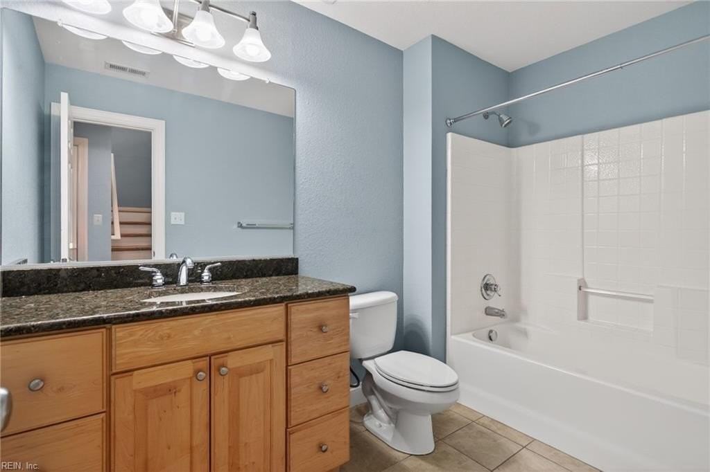 1136 Arlynn Ln - Photo 5 of 27
