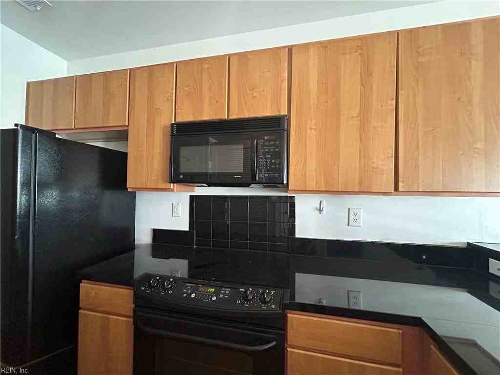 388 Boush St #217 - Photo 4 of 6