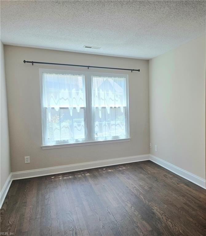 209 N Hill Ln - Photo 5 of 30