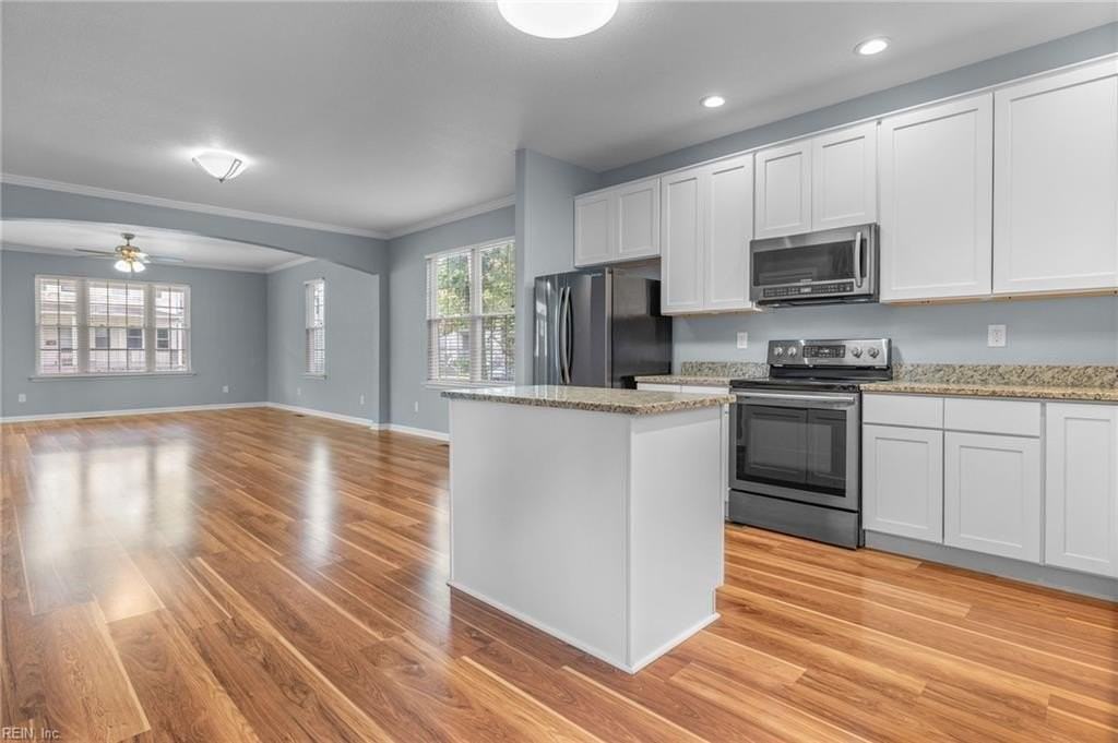 426 W 28th St - Photo 7 of 26