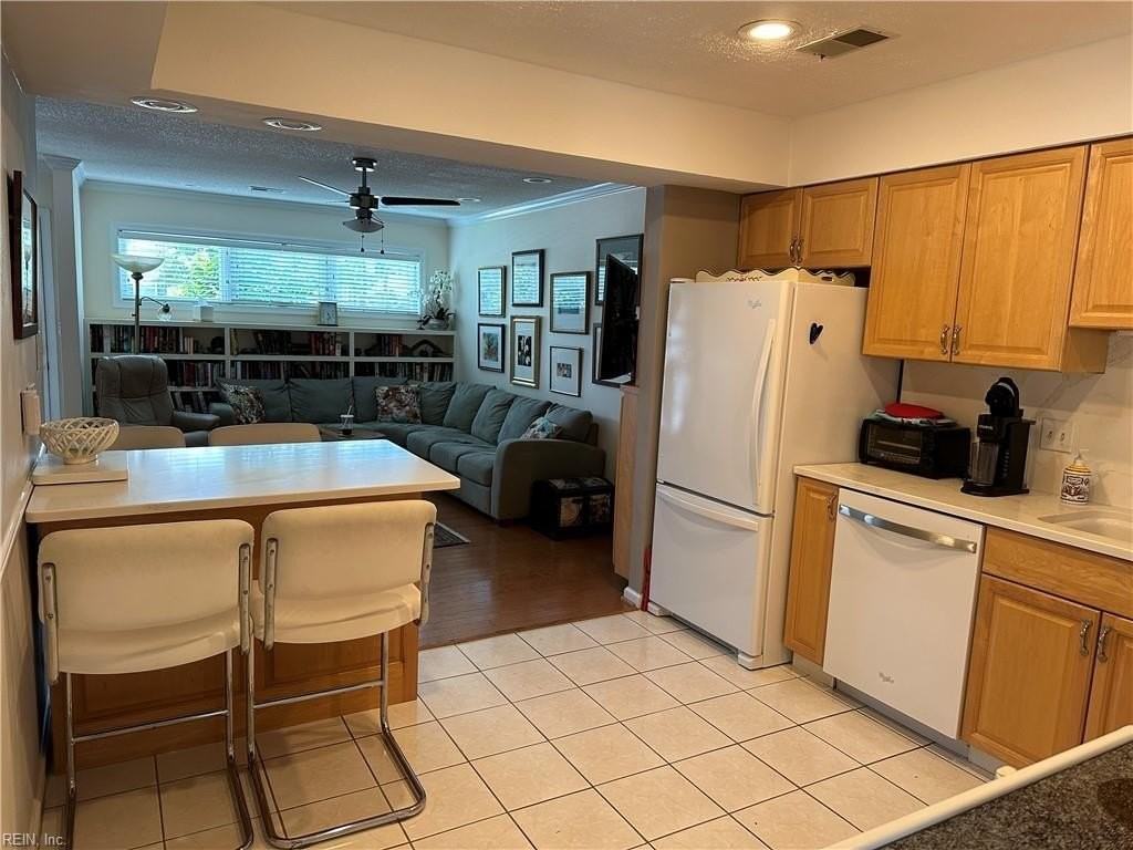 2405 Ketch Ct - Photo 4 of 22