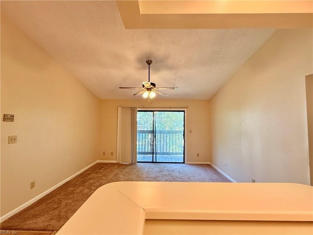 140 Wells Ct - Photo 7 of 12