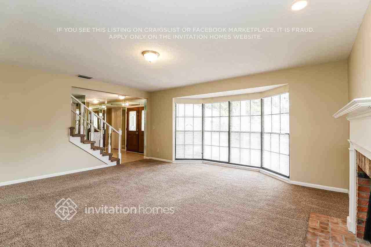 4029 Braesgate Ln - Photo 3 of 21