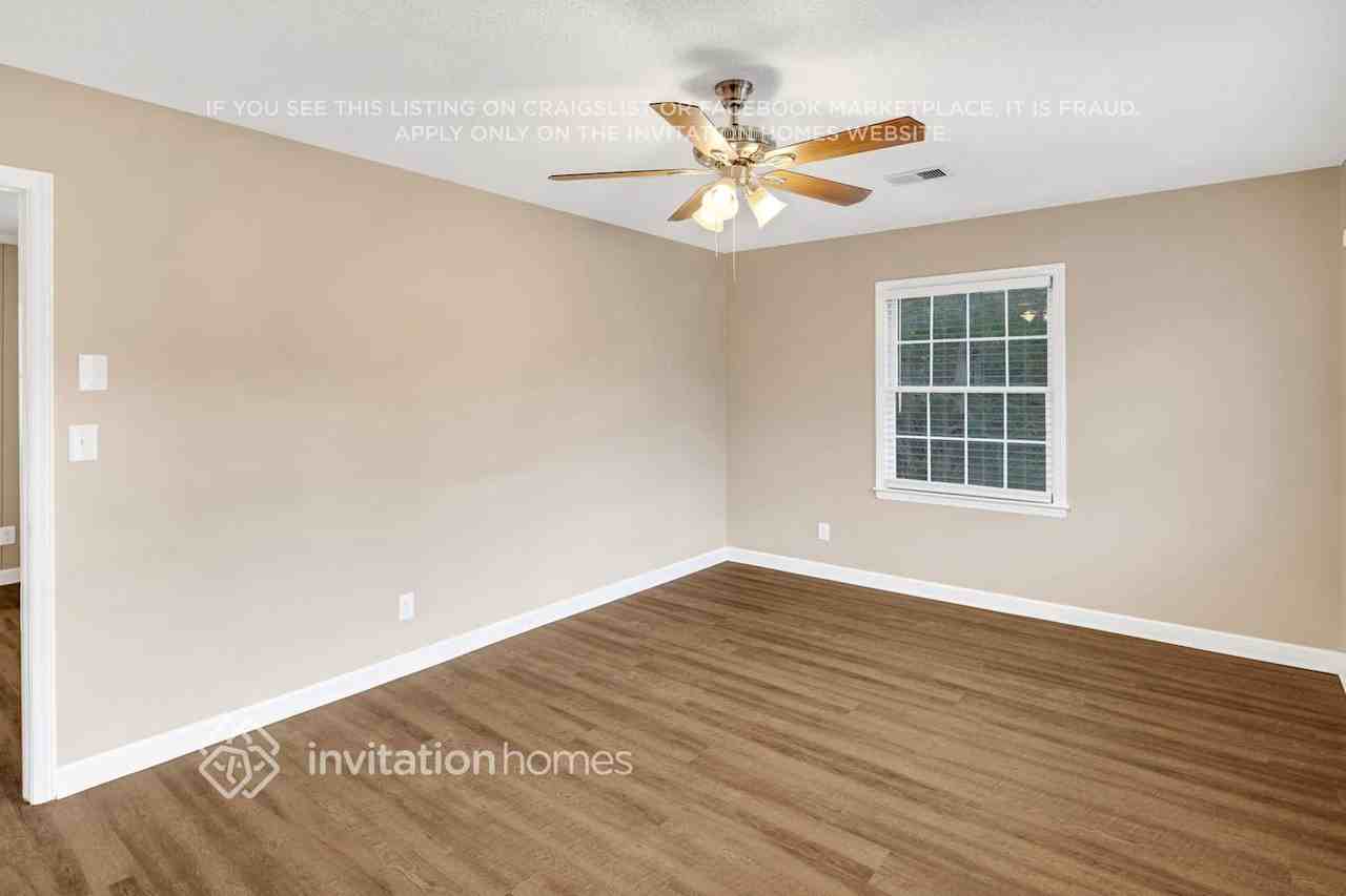 1223 Yuma St - Photo 7 of 28