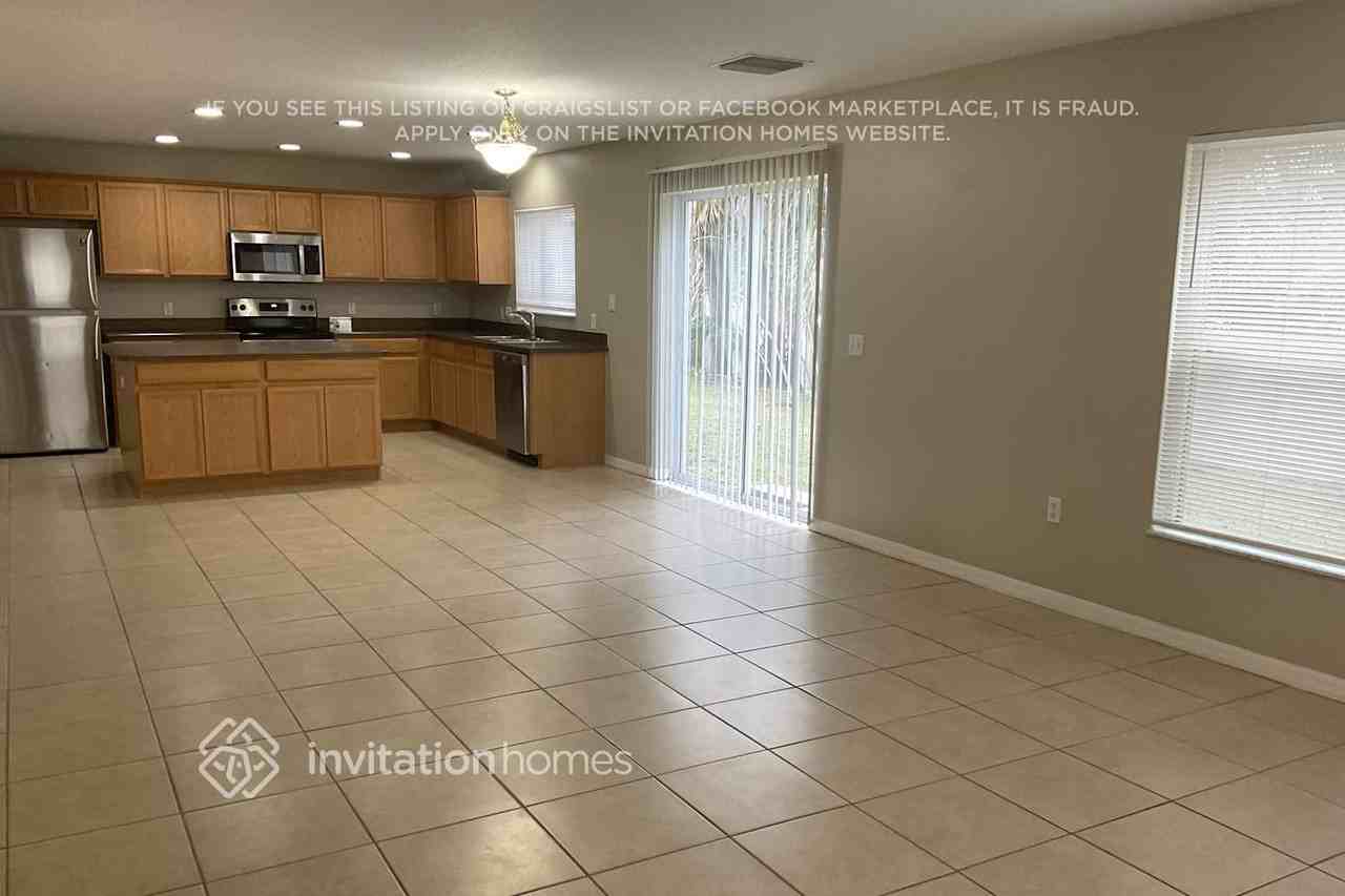 10415 Frog Pond Dr - Photo 4 of 16