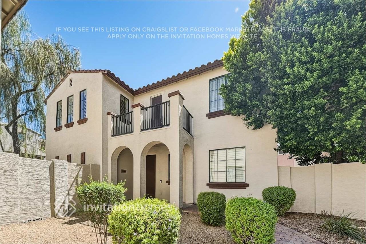 2388 W Dusty Wren Dr