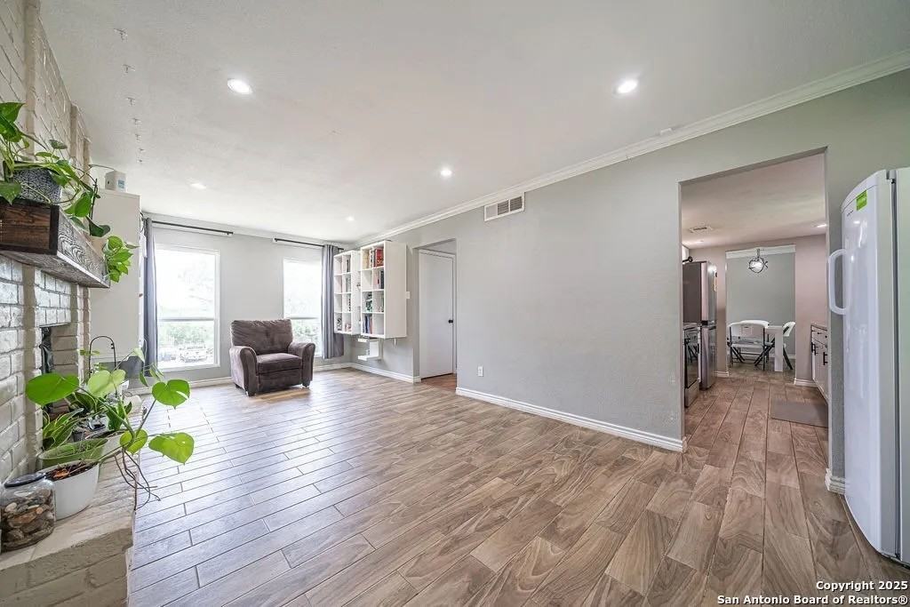 4515 Golf View Dr #1 - Photo 6 of 10