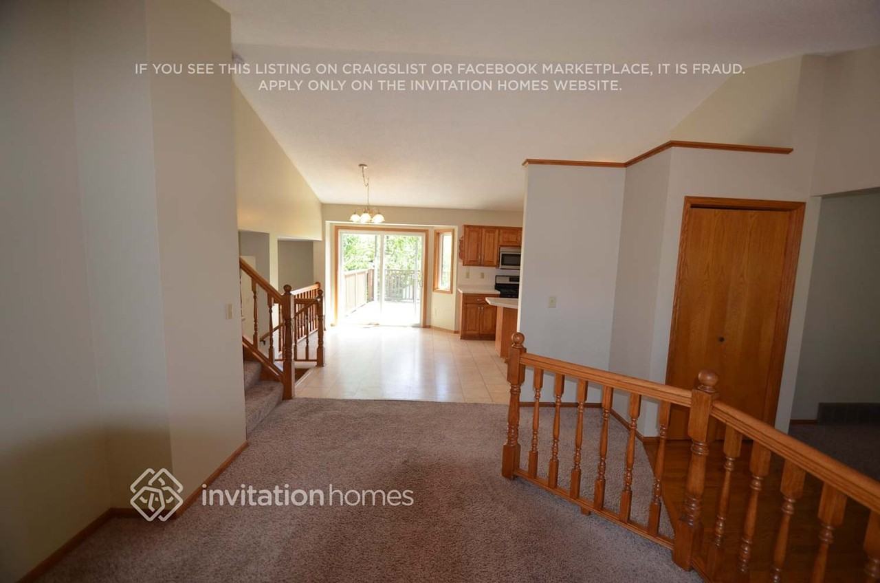 15684 Cumberland Ave W - Photo 3 of 22