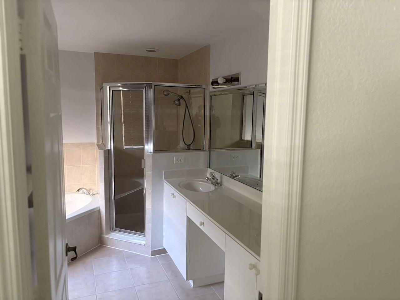 11500 Nw 33rd St - Photo 7 of 13